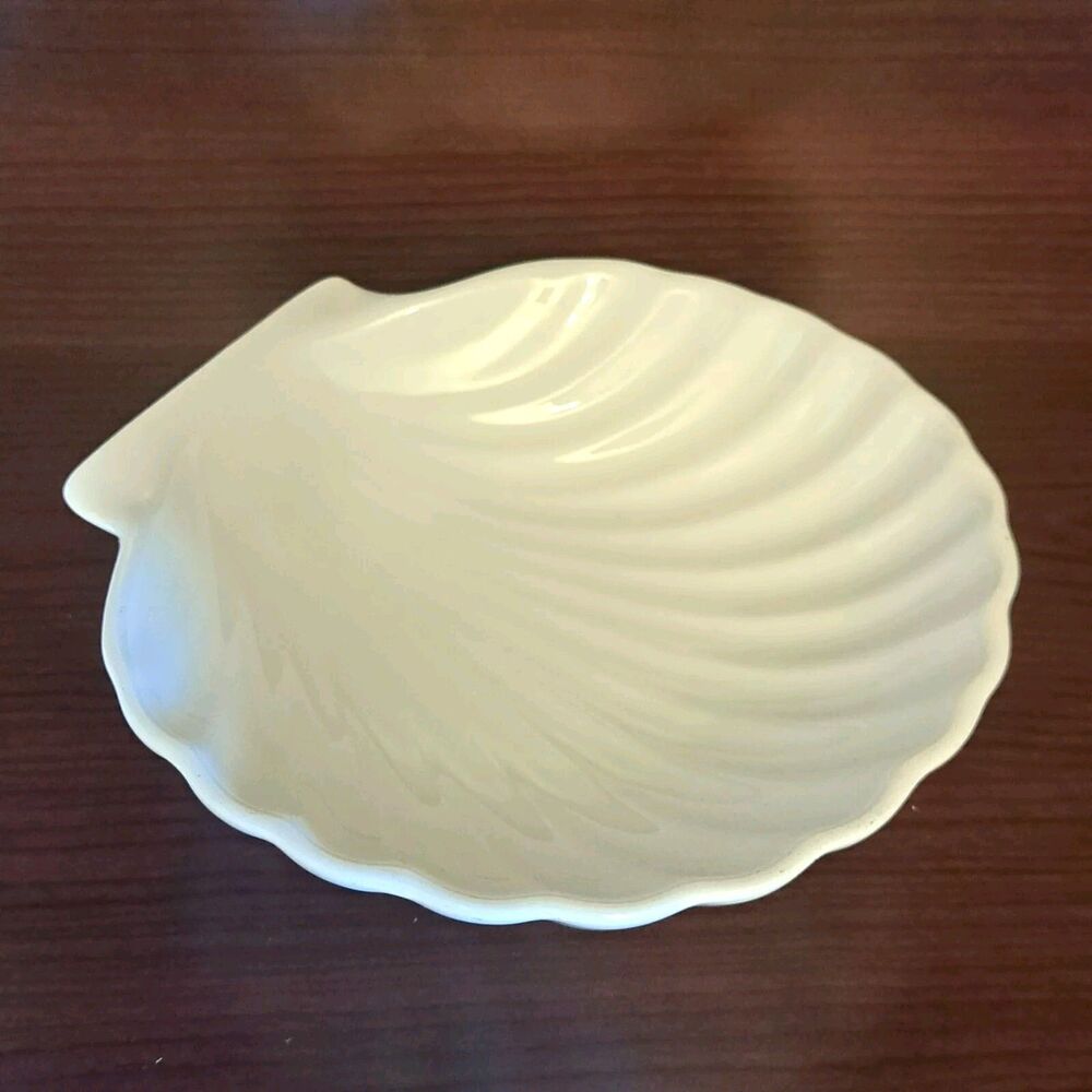 Vintage Corona Hotel Porcelain Shell Shaped Serving Plate 6.5 Inch White